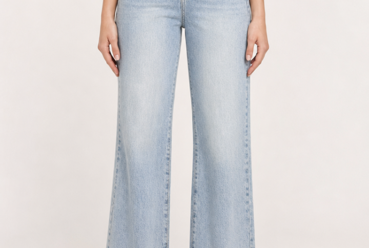 Jeans Straight Leg Light Wash