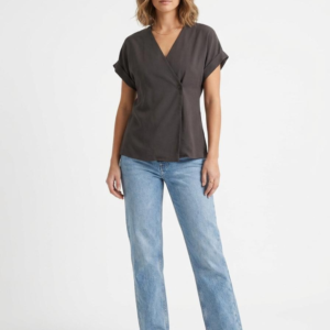 Blusa con scollo a v incrociata